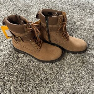 Wolverine Tan Men's Lace-Up Boots